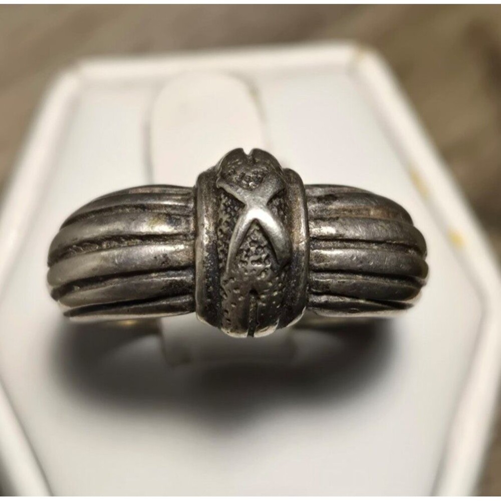 Thick vintage sterling silver ring sz 8.5